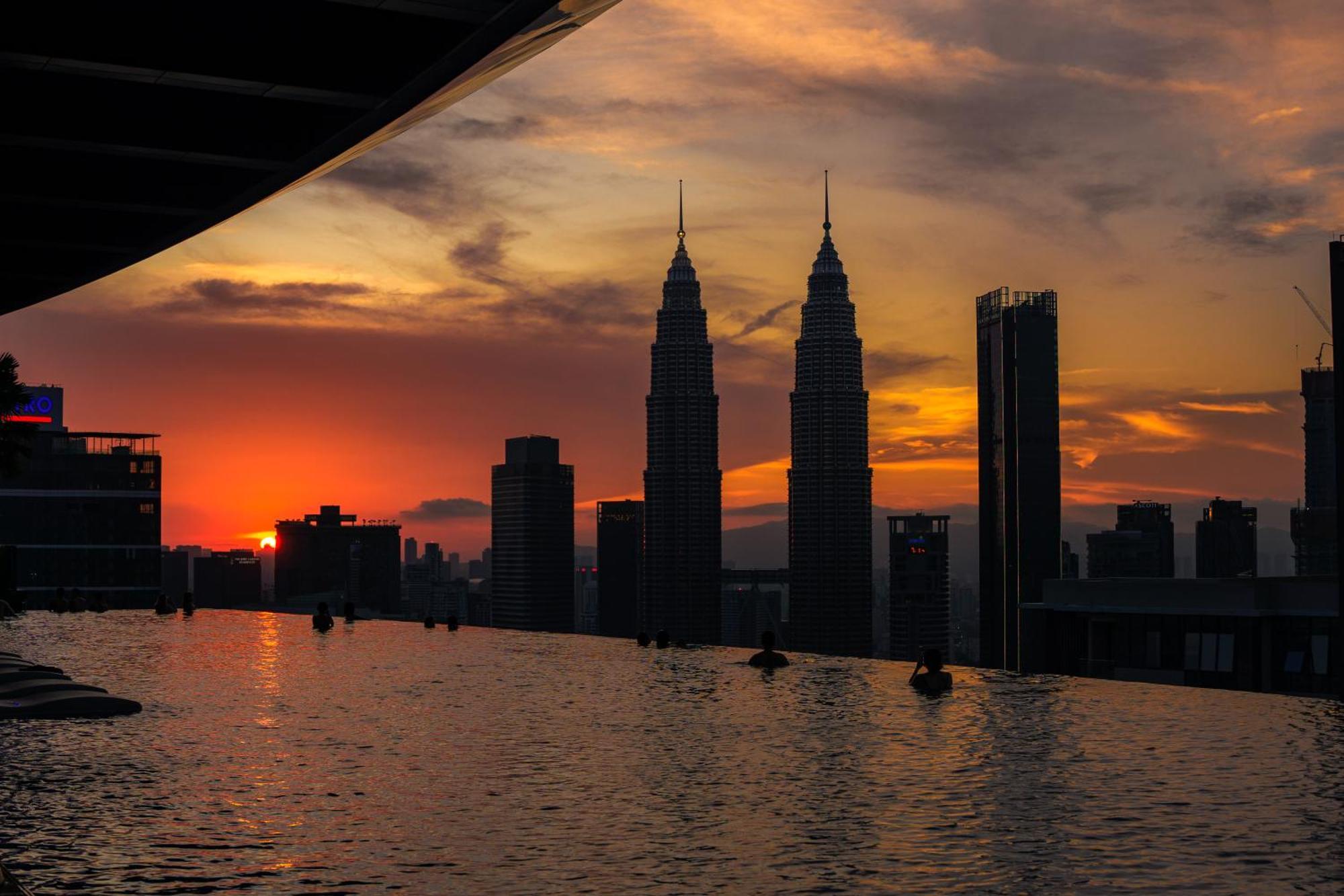 Eaton Residences Klcc By Plush Kuala Lumpur Extérieur photo